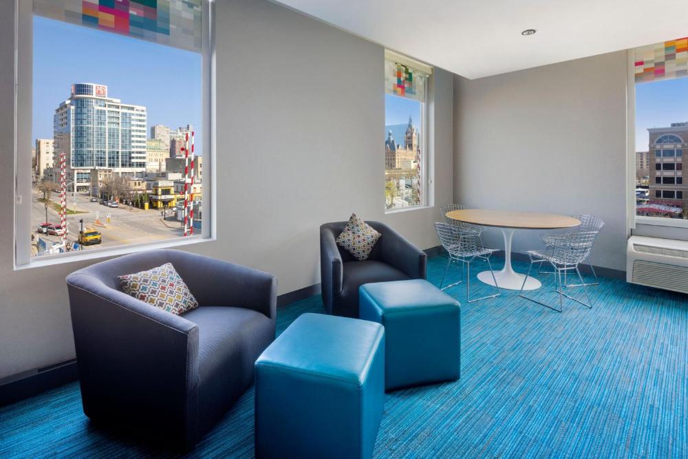 King Suite interior
